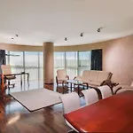 Hotel Doubletree By Hilton - Plaza