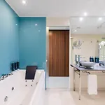 Doubletree By Hilton - Plaza Hotel