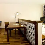 Doubletree By Hilton - Plaza