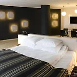 Doubletree By Hilton - Plaza