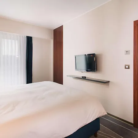 Doubletree By Hilton - Plaza Hotel 5*