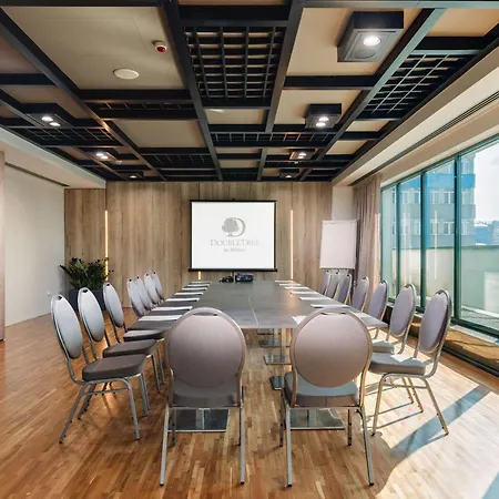 Hotel Doubletree By Hilton - Plaza 5*