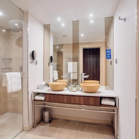 Doubletree By Hilton - Plaza Hotel