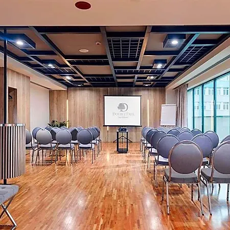 Doubletree By Hilton - Plaza
