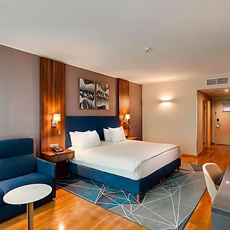Doubletree By Hilton - Plaza 4*