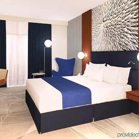 Doubletree By Hilton - Plaza מלון 4*