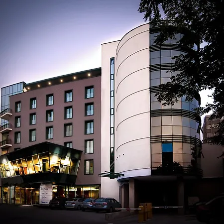 מלון Doubletree By Hilton - Plaza