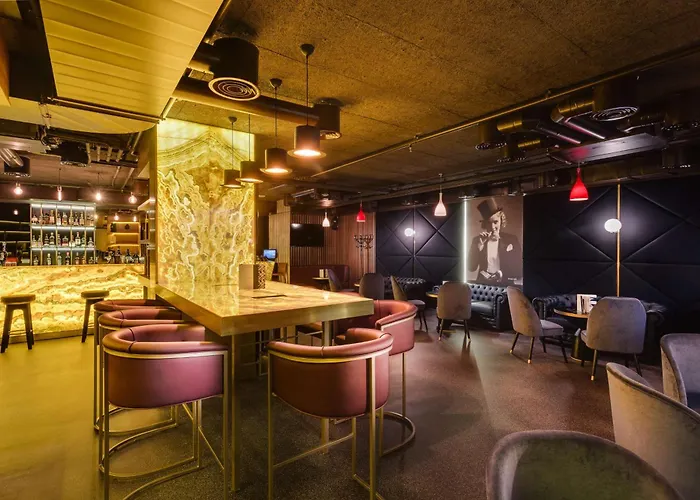 Doubletree By Hilton - Plaza Hotel