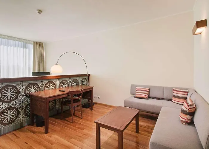 Doubletree By Hilton - Plaza 4*