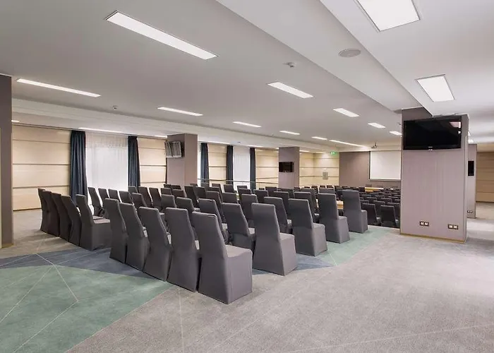 Doubletree By Hilton - Plaza