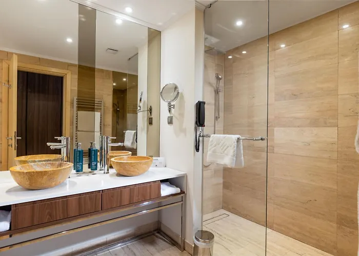 Doubletree By Hilton - Plaza Hotel 4*