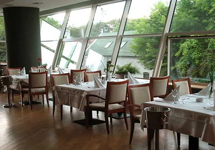 Doubletree By Hilton - Plaza Hotel