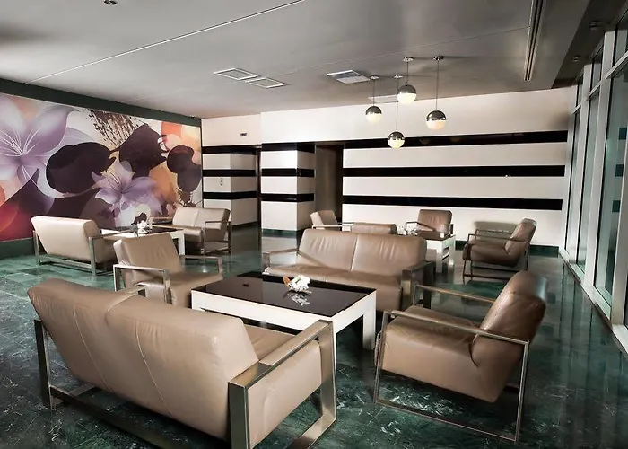 Doubletree By Hilton - Plaza 4*